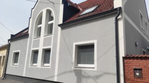 Stadthaus mit zwei Wohnungen im Zentrum von Keszthely