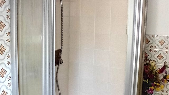 17 Dusche