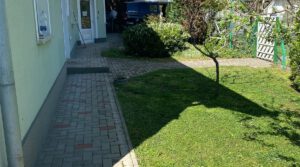 Haus in guter zentraler Lage + 3 Einheiten vermietet + 2 KM zum Strandbad