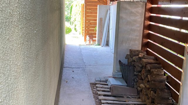 Abstellfläche überdacht seitli