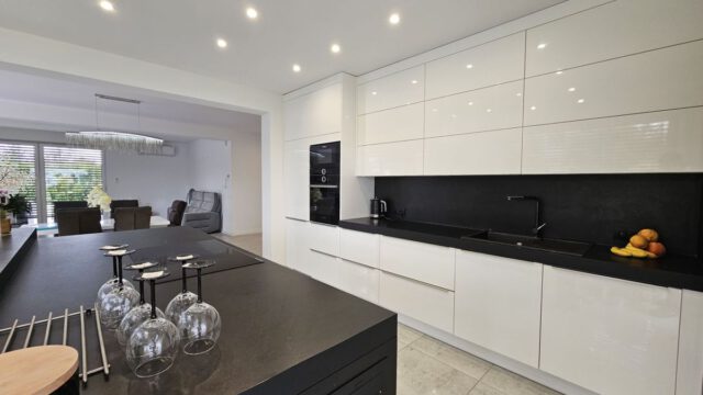 Lasow-ekskluzywny-dom-z-wyposa