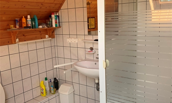 Bad mit Dusche OG